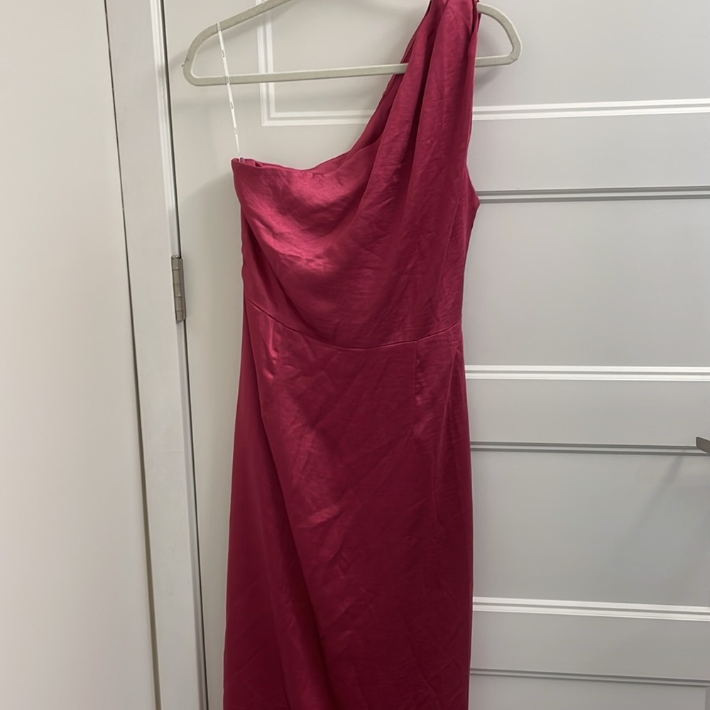 Elliatt Berry Cassini‎ Satin One Shoulder Ruched Midi Dress XL - $238 - Picture 8 of 15